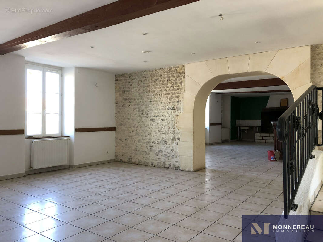 Appartement à MEUX