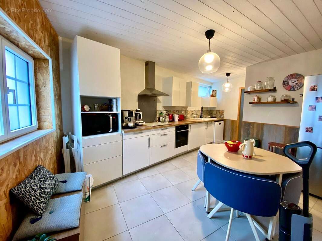 Maison de caractère rénovée  5 minutes de la rochelle - photo 2