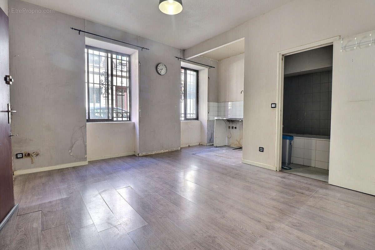 Studio refait à neuf - Proche Victoire - photo 4
