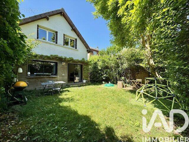 Photo 1 - Maison à GARCHES