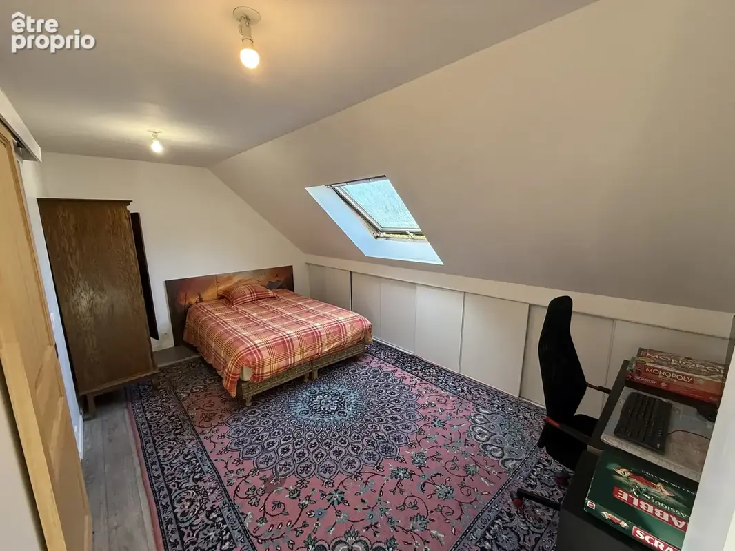 - Maison située sur un secteur recherché proche Hôtel de Ville - - photo 11