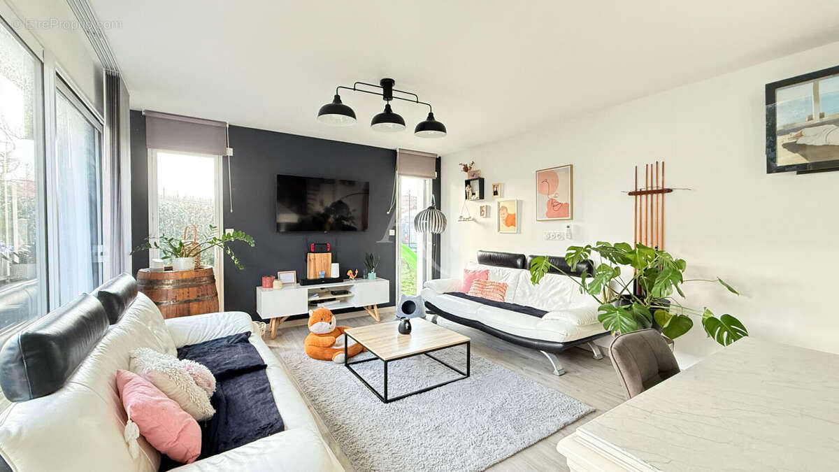 Maison à SAINT-FLORENT-DES-BOIS