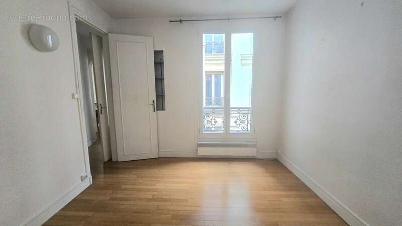 Appartement à PARIS-10E