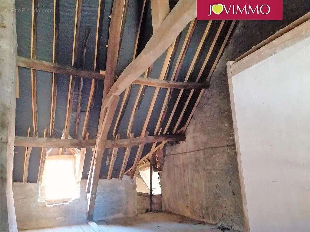 Maison à SAINT-AMAND-MONTROND