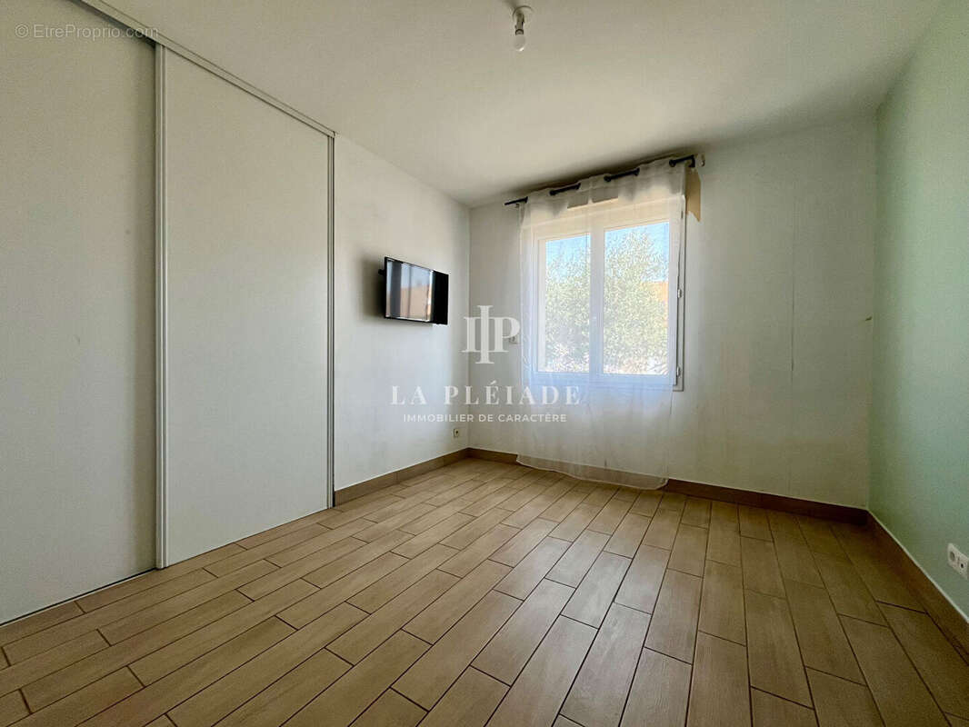 Maison contemporaine de plain-pied avec combles aménageables - photo 11