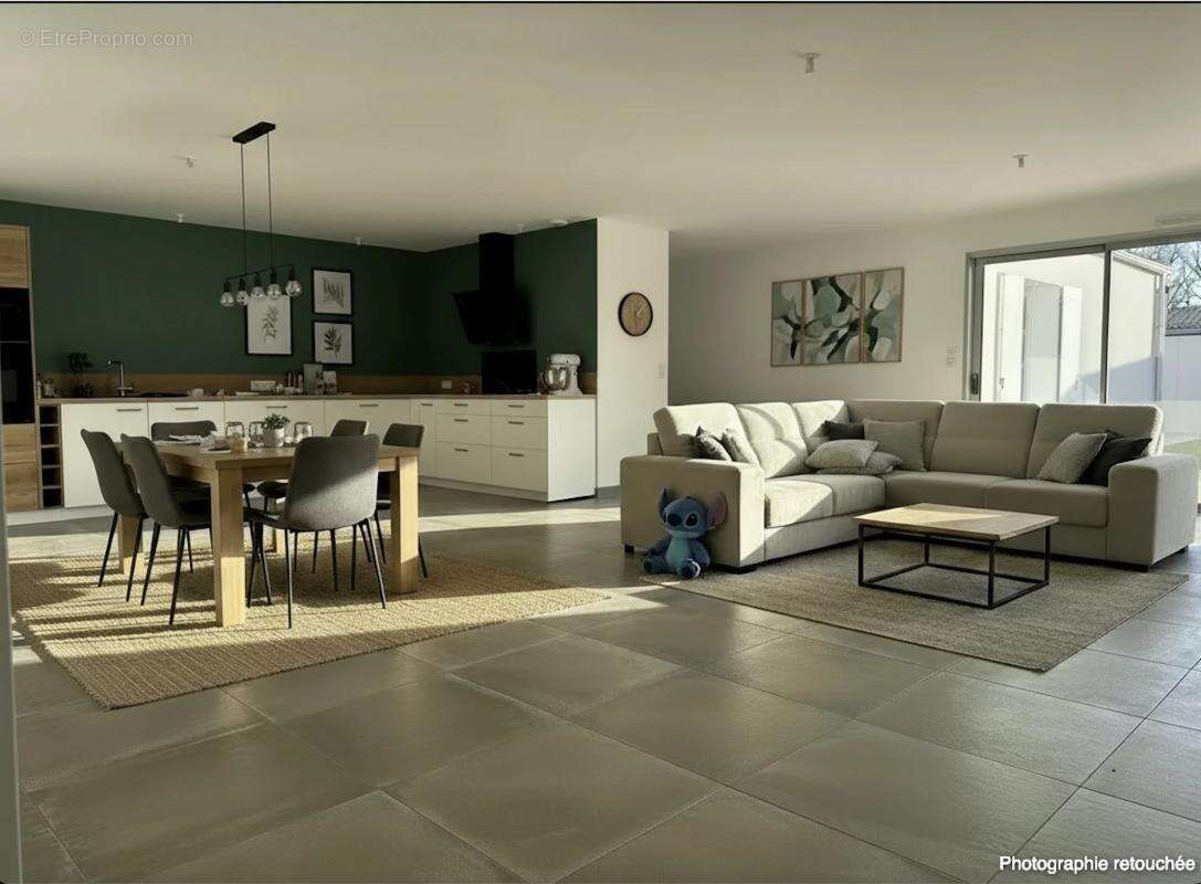 Maison à SAINTE-SOULLE