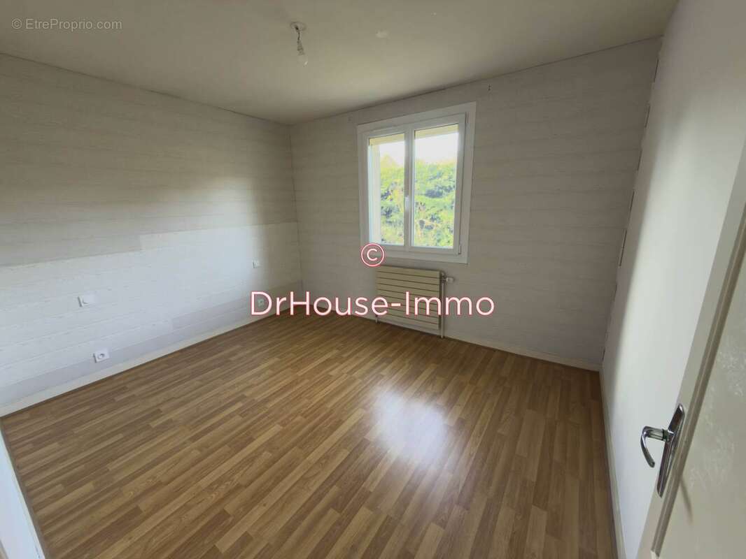 Maison à MIGNALOUX-BEAUVOIR