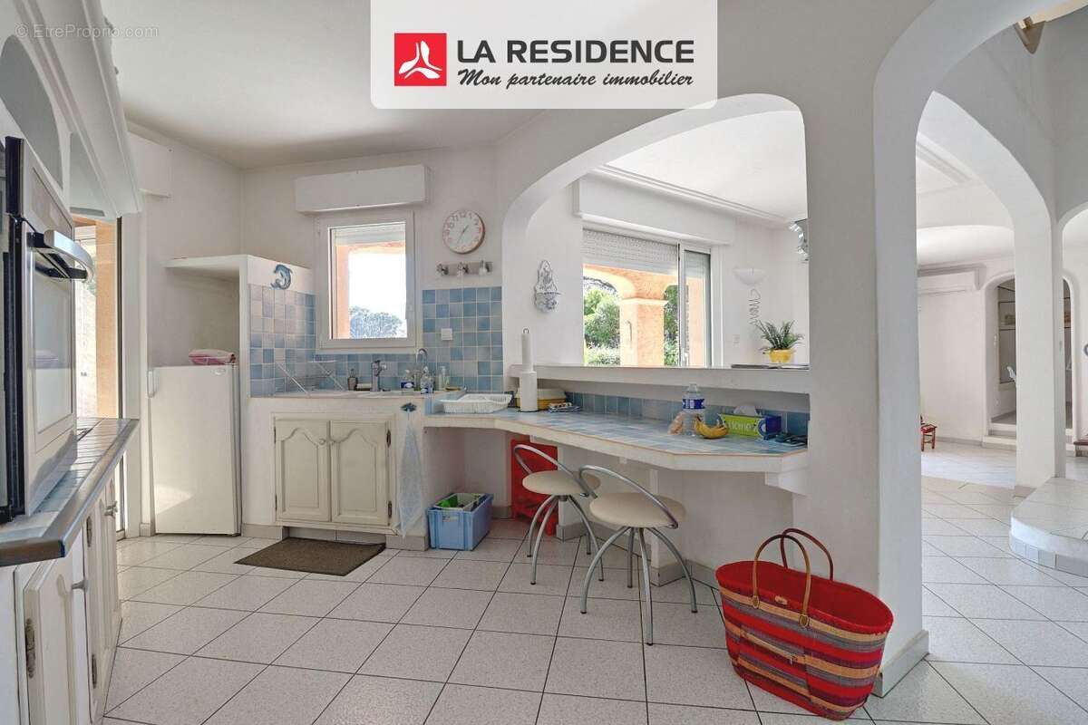 Maison à ROQUEBRUNE-SUR-ARGENS