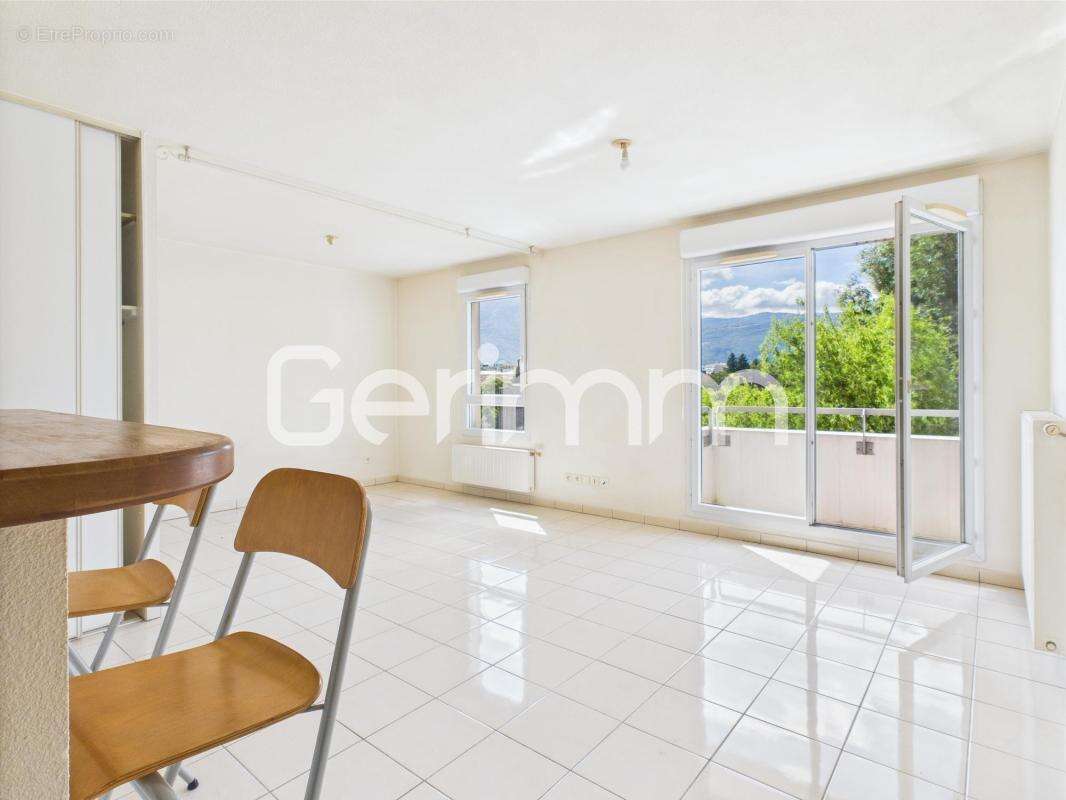 Appartement à SAINT-MARTIN-D&#039;HERES