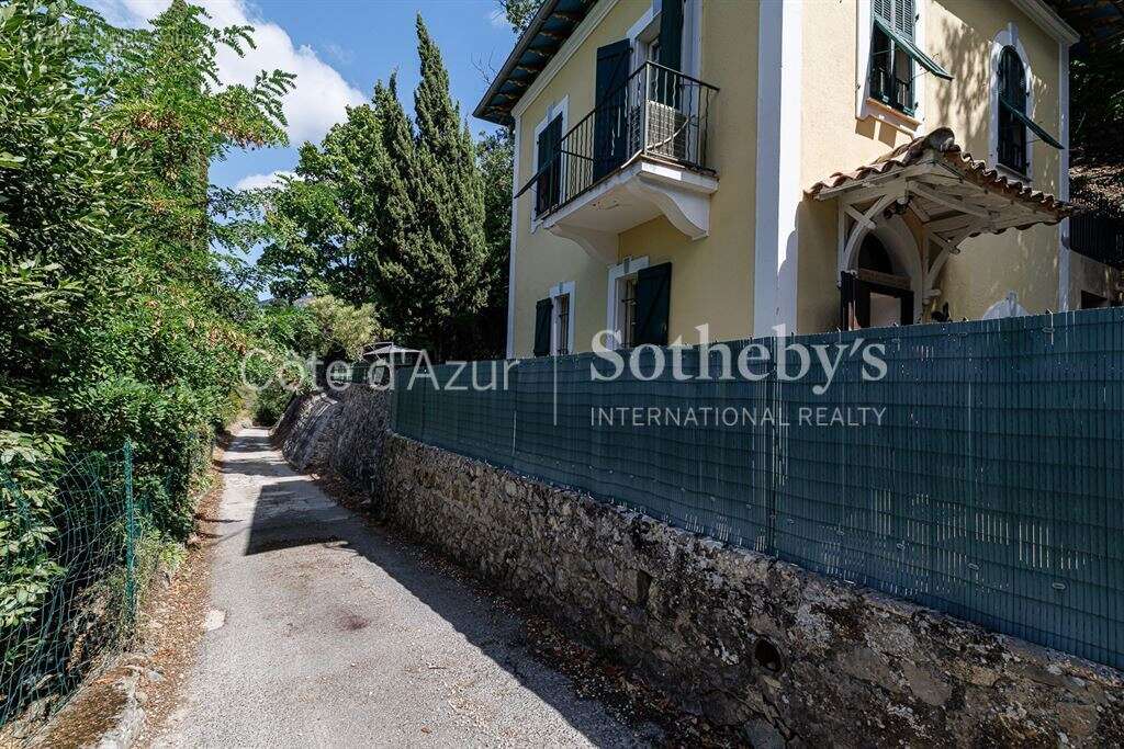 Terrain à ASPREMONT