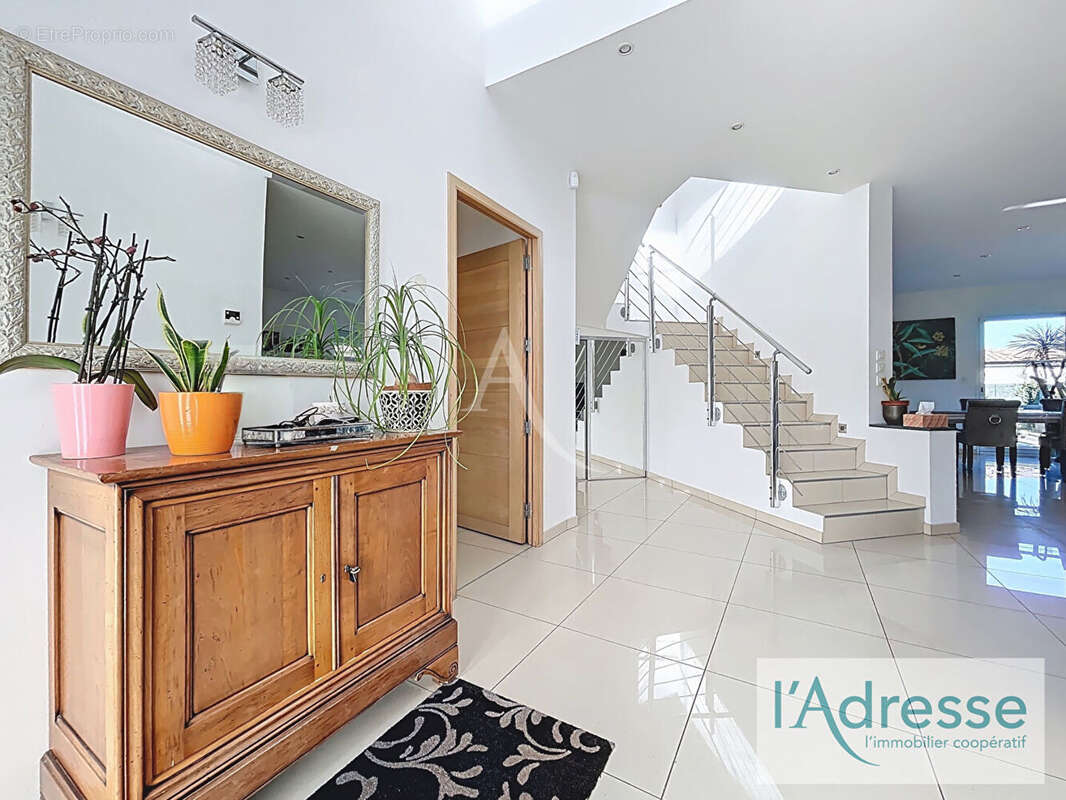 Maison Saint Alban 5 pièce(s) 211.32 m2 - photo 2