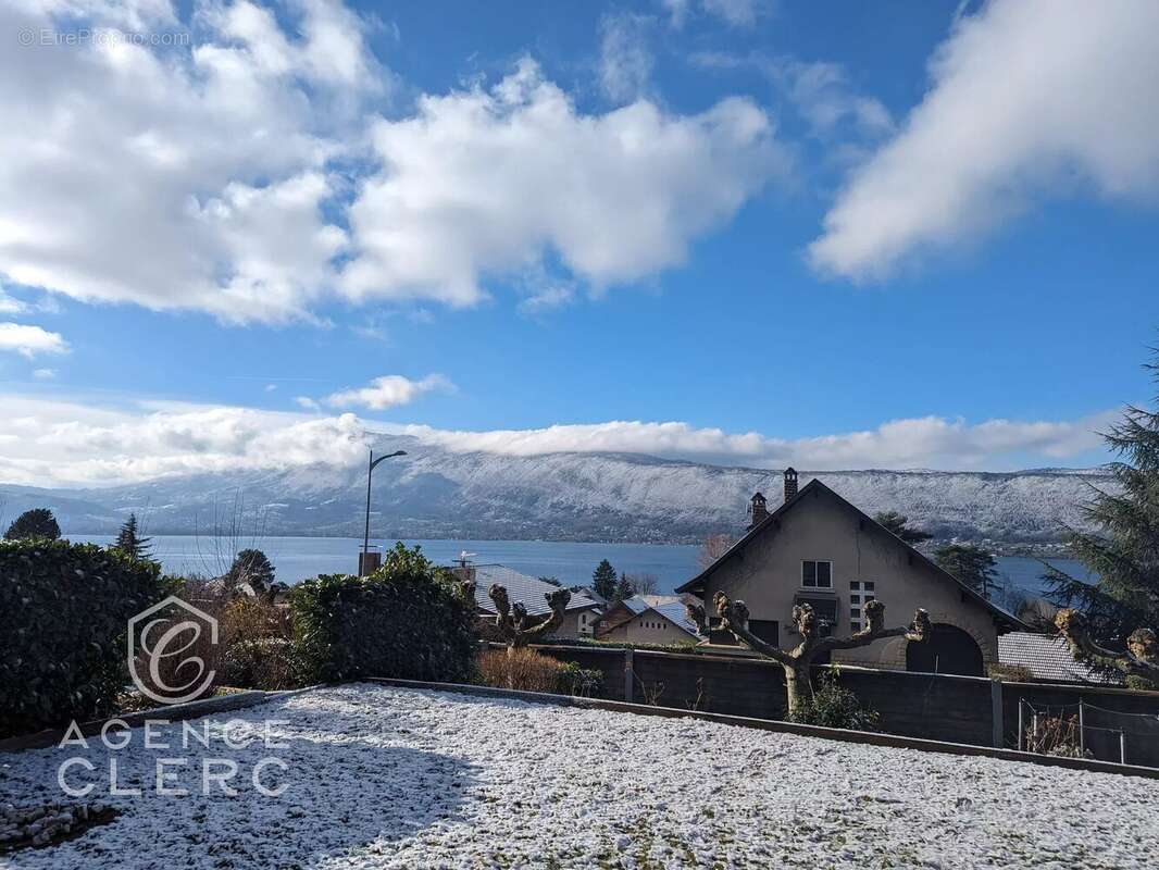 Appartement à VEYRIER-DU-LAC
