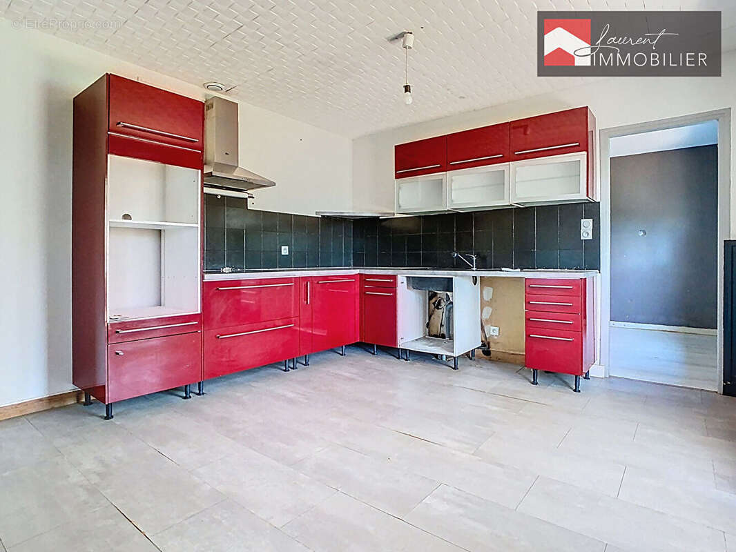 Maison à PONT-DE-VAUX