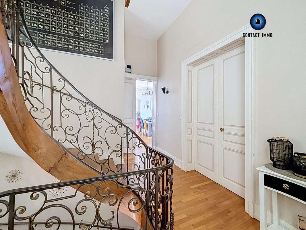 Maison 316 m² à Brive-La-Gaillarde  - photo 9
