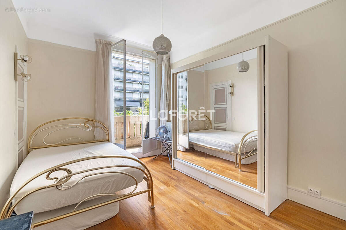 Luminosite - beaux volumes - copropriete art deco - photo 4