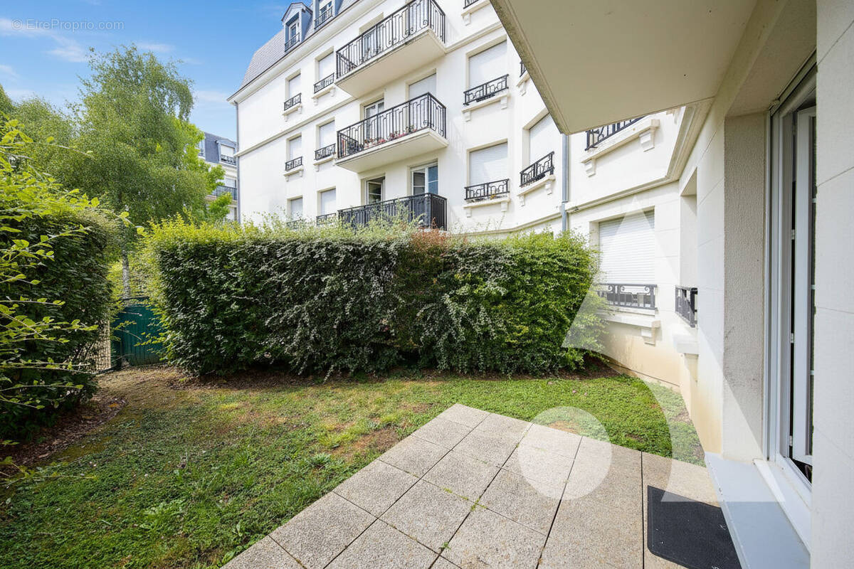 Appartement à CORBEIL-ESSONNES