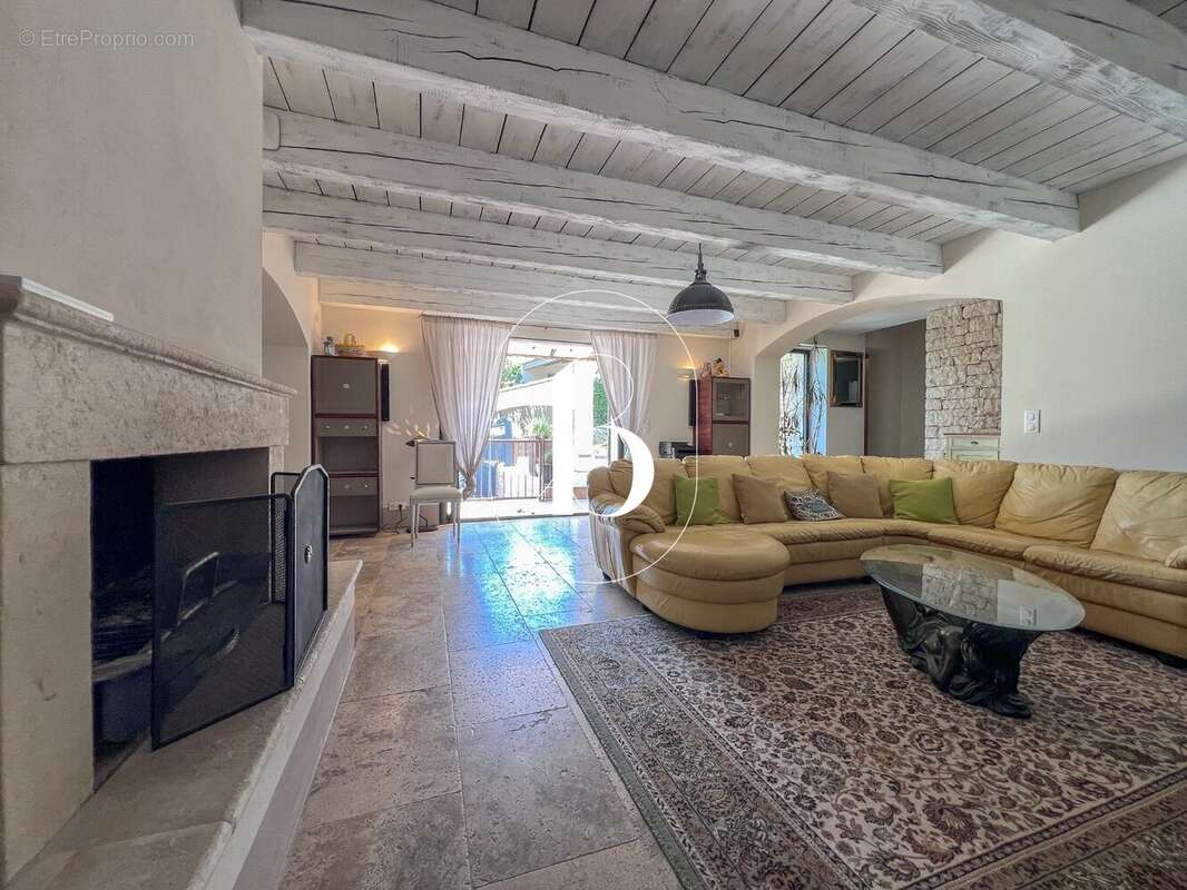 Maison 210 m² à Goudargues  - photo 16