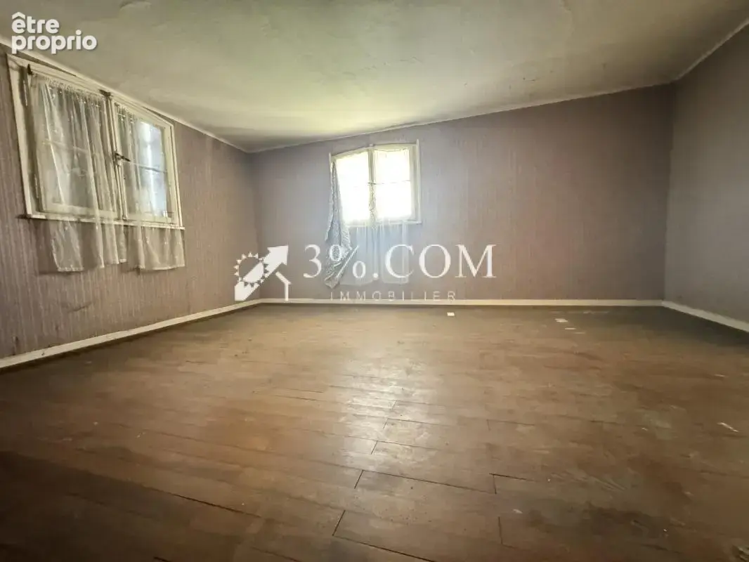 3%COM Maison (139 m2)  à rénover  avec 300m2 de dépendances - photo 7