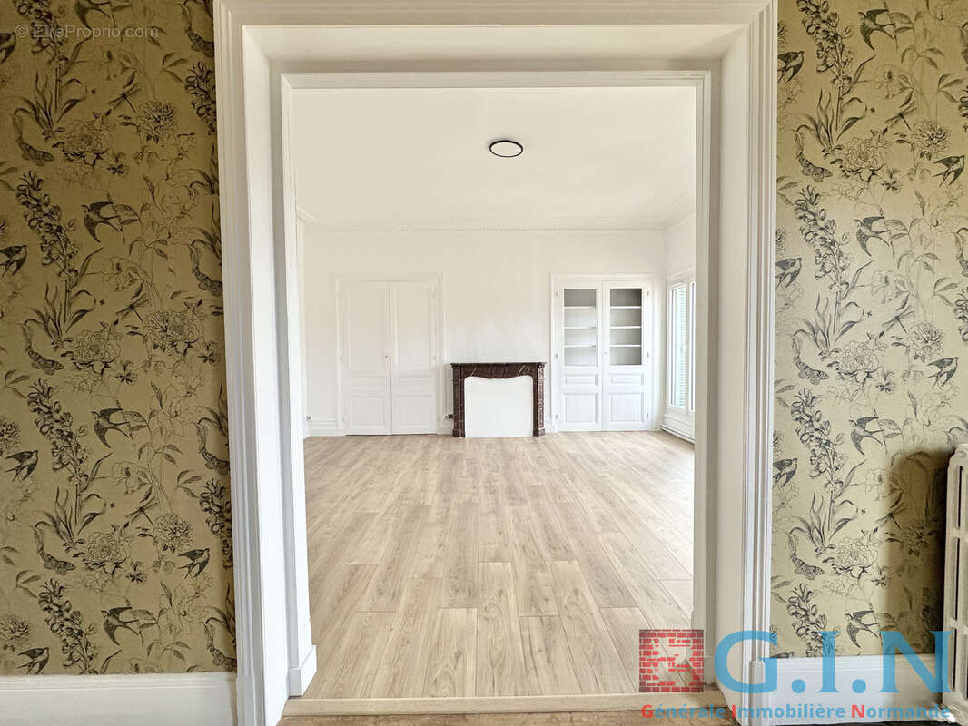 Appartement t5 prox préfecture / place du vieux marche - photo 4