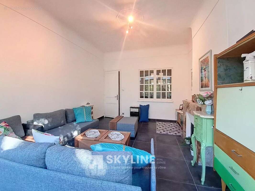 Appartement à MARSEILLE-6E