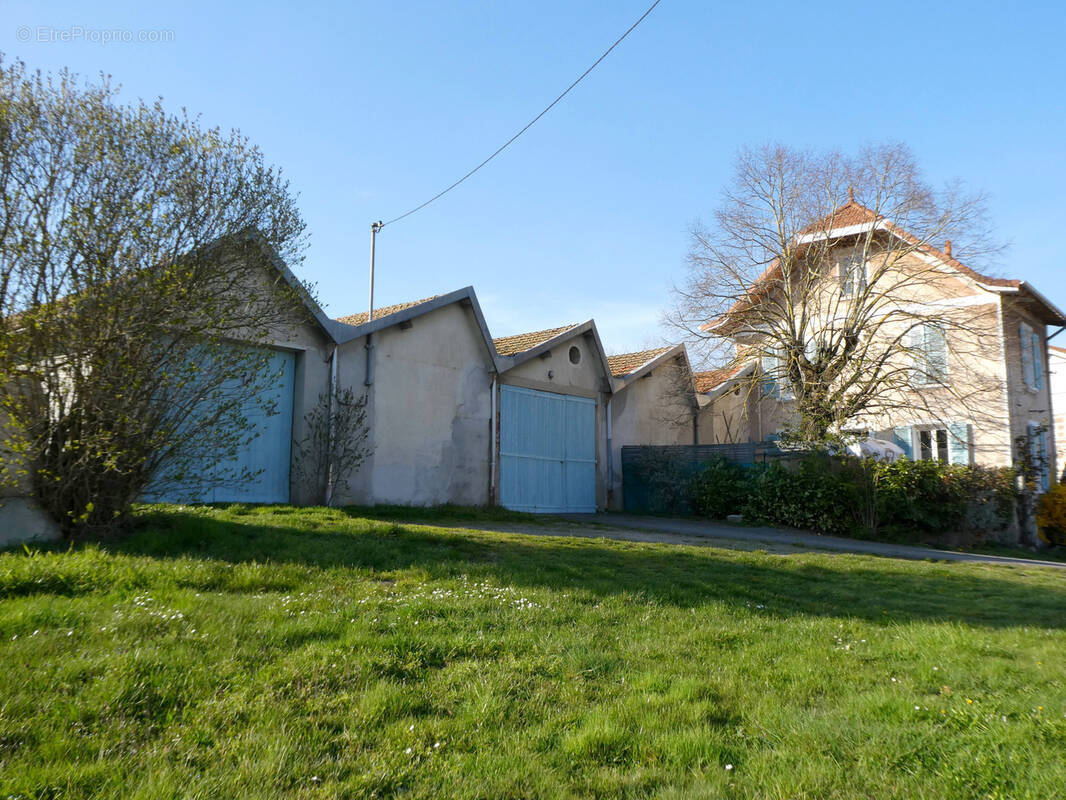 Maison à HAUTE-RIVOIRE