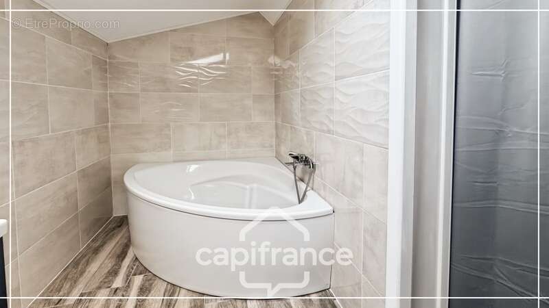 Maison à CASTELCULIER