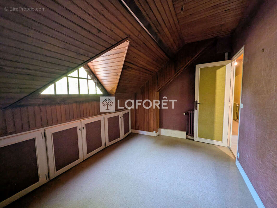 Maison Noisy Sur Ecole 9 pièce(s) 178 m2 - photo 12