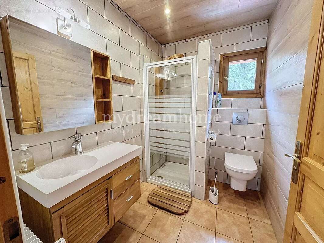 Maison à NOTRE-DAME-DE-BELLECOMBE