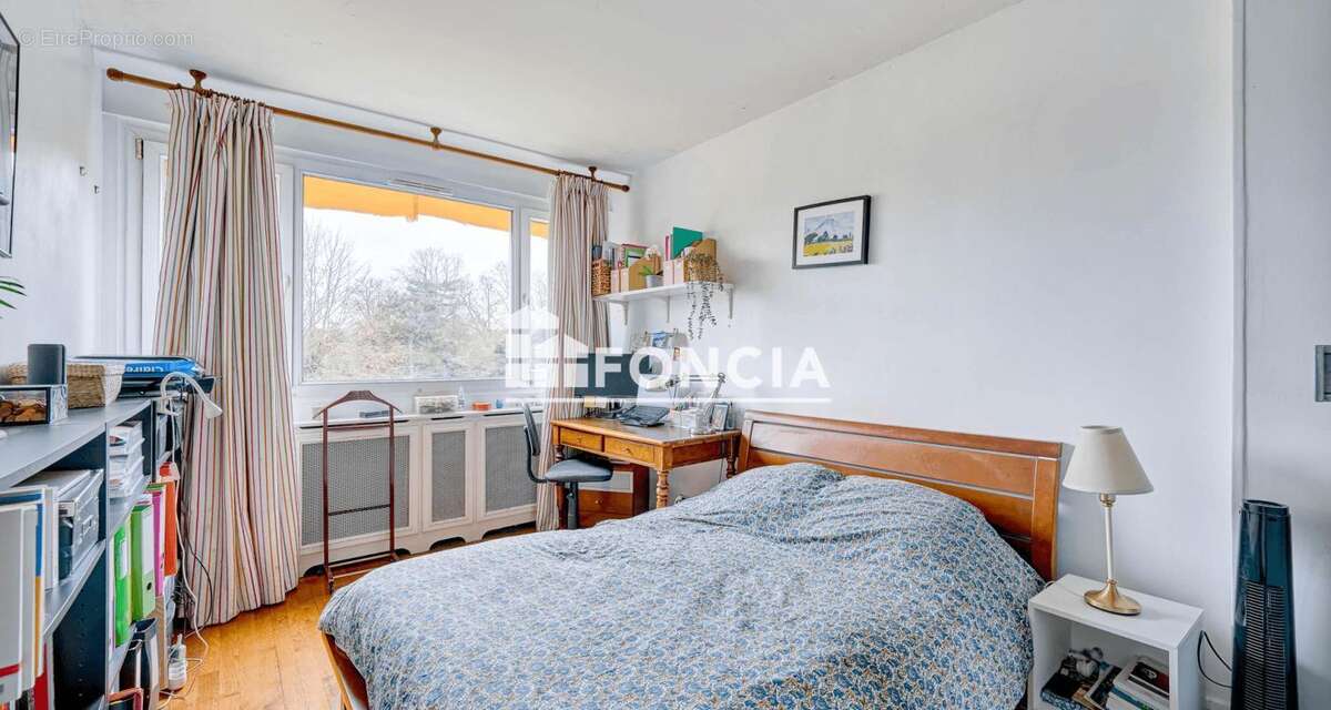 Appartement à BOURG-LA-REINE