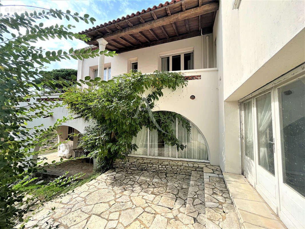 Maison à MONSEMPRON-LIBOS