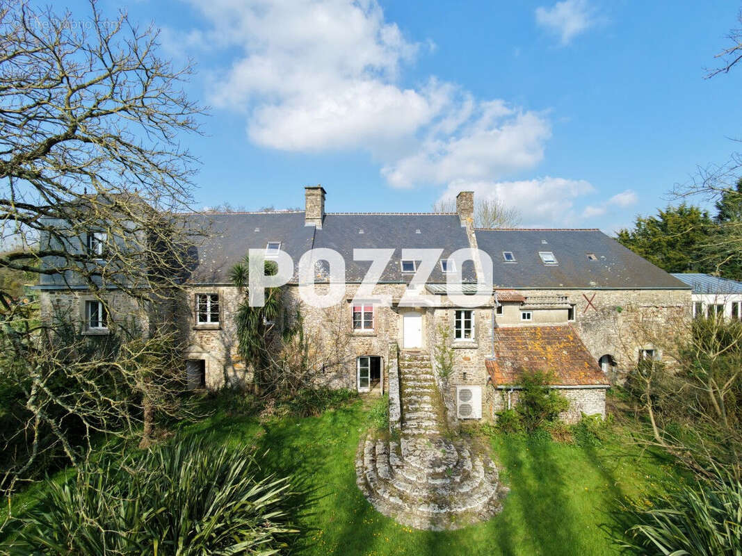 VENTE d'une maison T16 (439 m²) au MESNIL - propriété d'exception - deux habitations - 4 hectares - photo 11