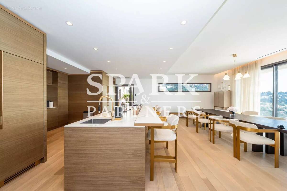 Maison à ROQUEBRUNE-CAP-MARTIN