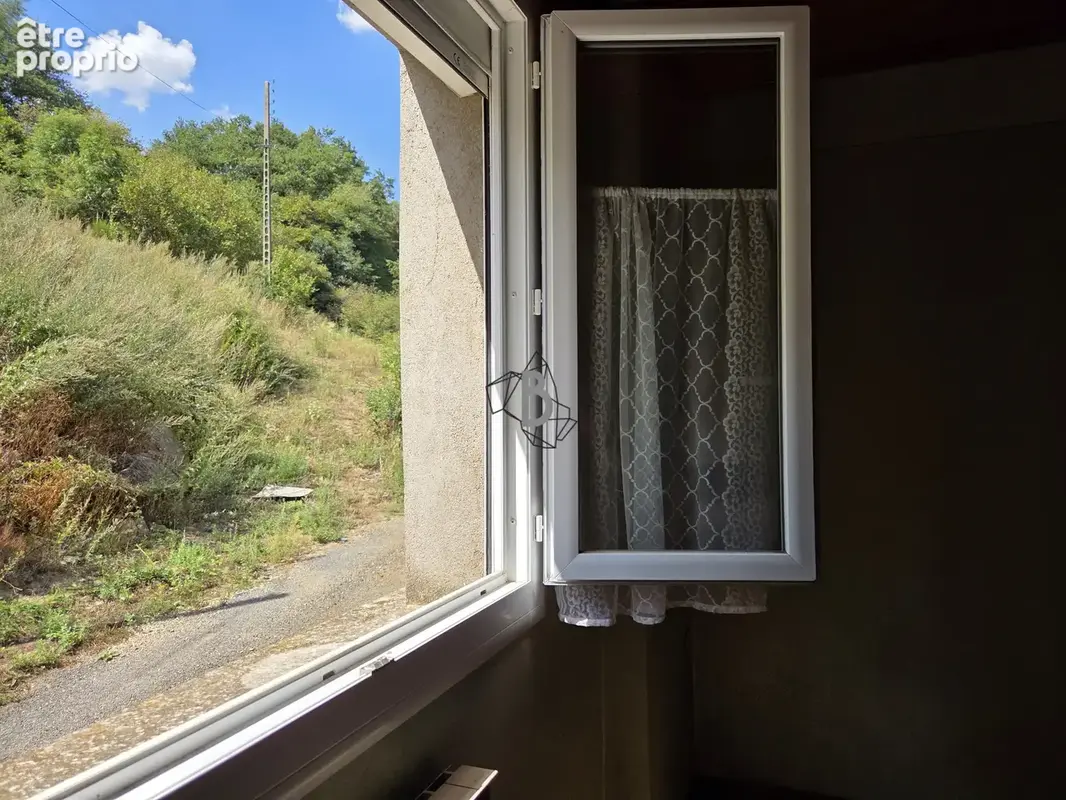 Maison T5 - 148 m2 - Alrance - photo 11