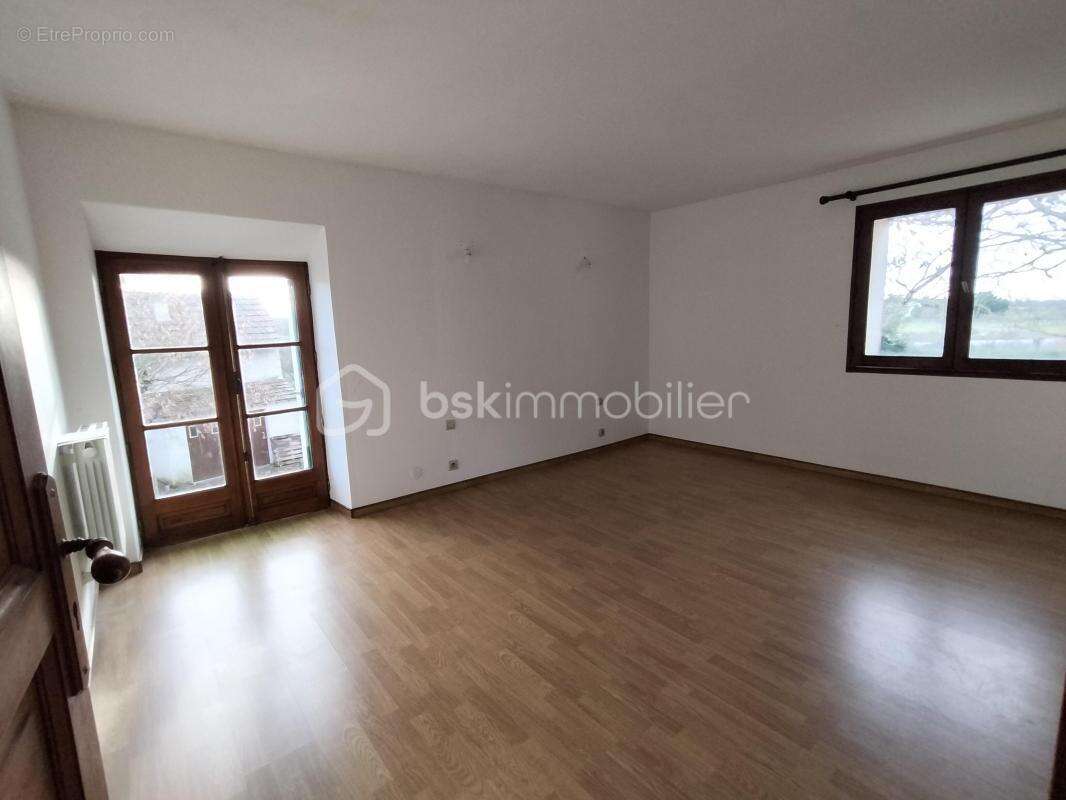  Maison familiale en pierre – 130 m² – Parçay-sur-Vienne - photo 8