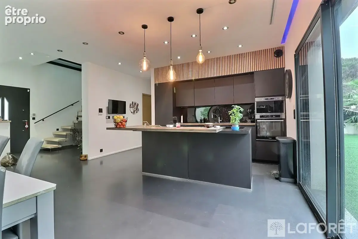 Nouveauté en exclusivité Villa de prestige  5 pièces à 1 km des plages de  Saint-Aygulf - photo 5