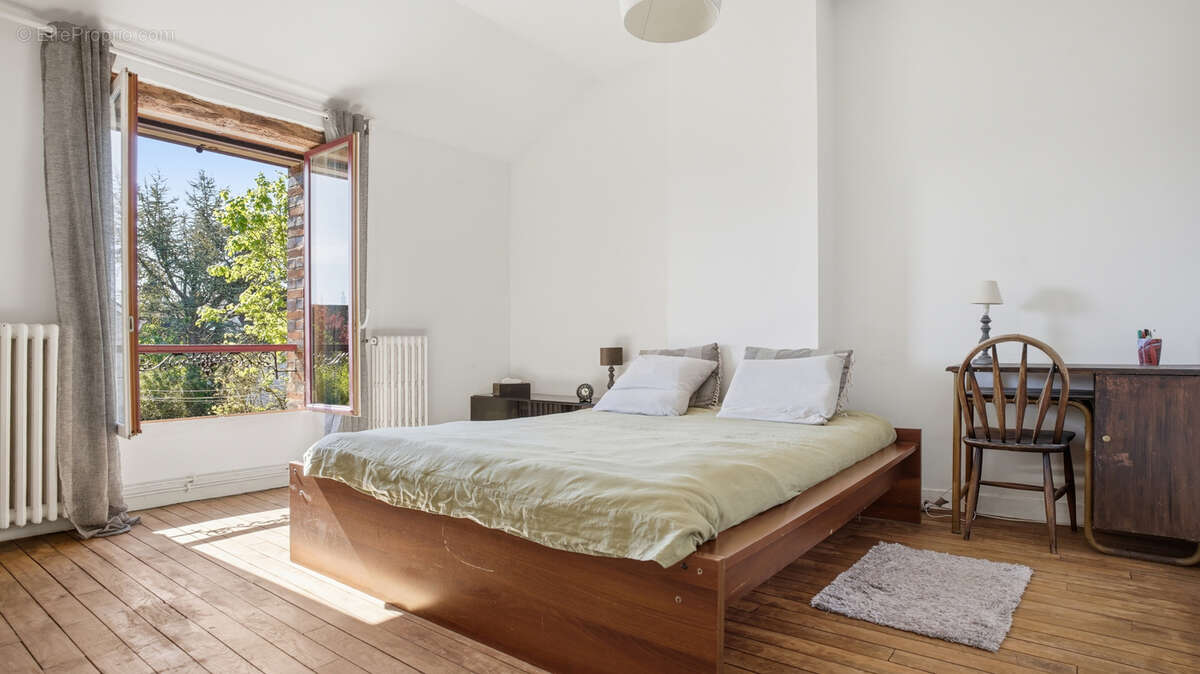 Maison à GREZ-SUR-LOING