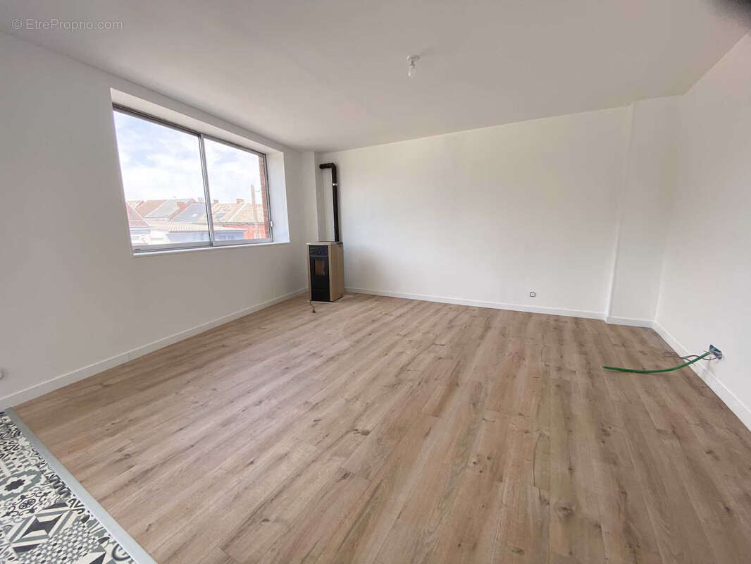 1 appart + 3 plateaux amenageables (pour investisseur, projet pro ou passionné) 97 m2 + 325 m2 - photo 7