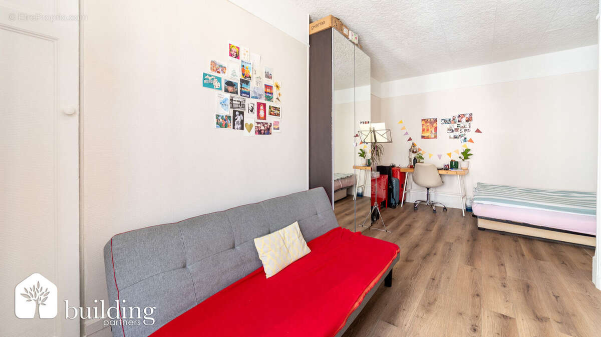 Appartement à LEVALLOIS-PERRET