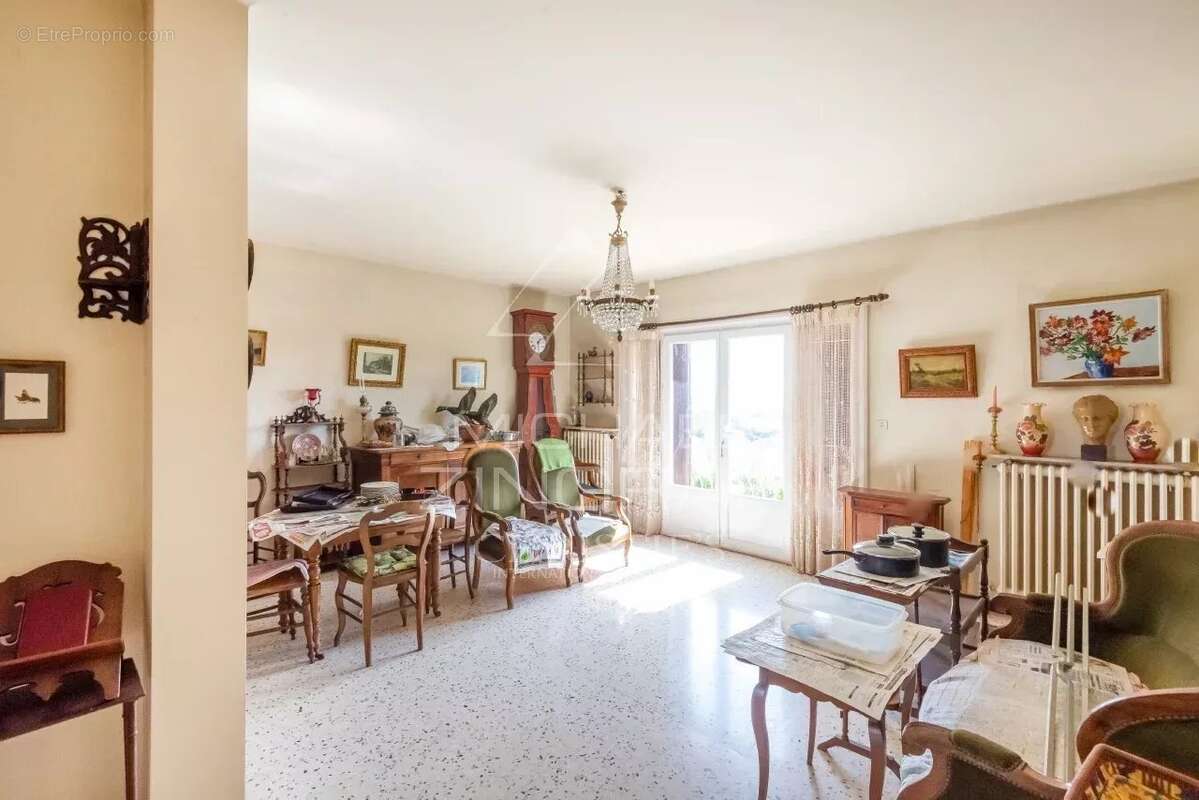 Maison à MANDELIEU-LA-NAPOULE
