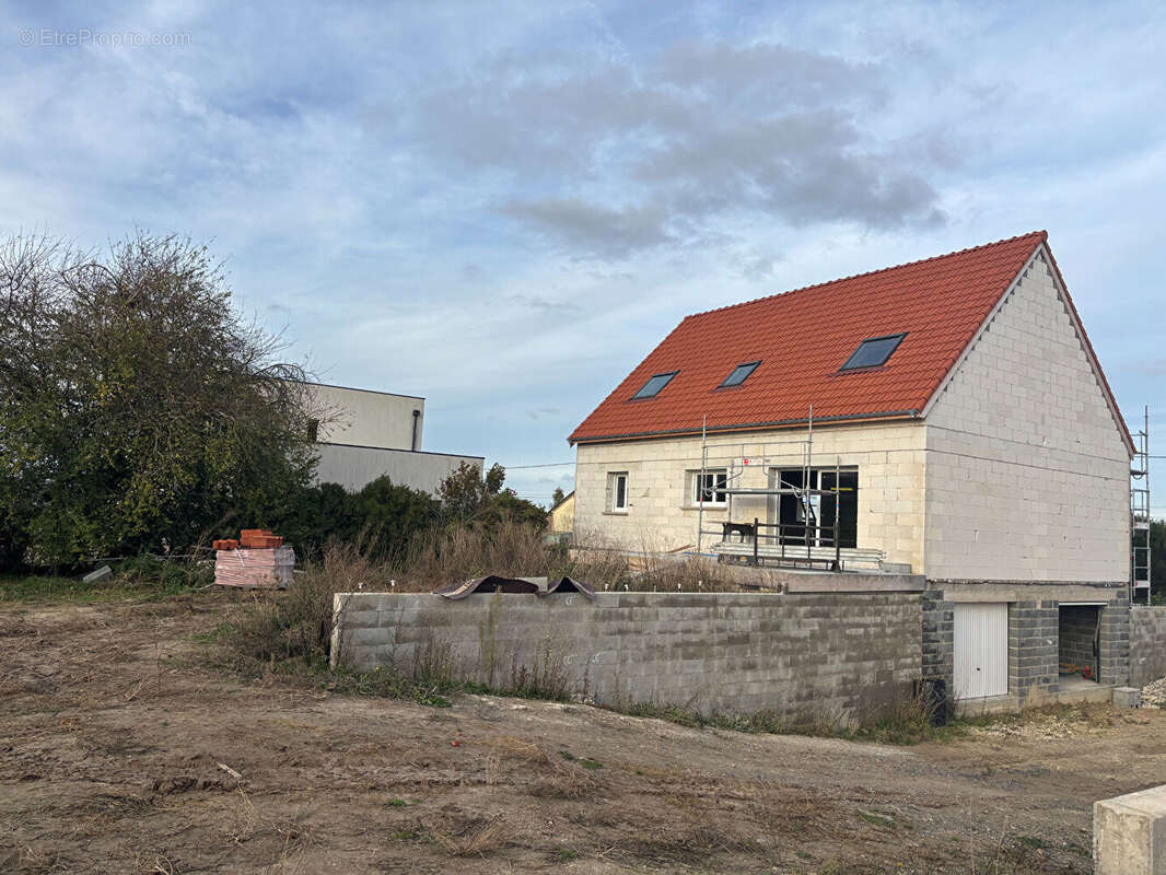 Maison à CHERY-LES-POUILLY