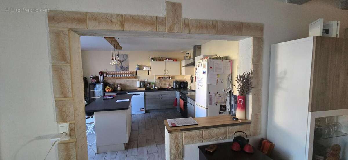 Maison en pierre 146m² rénovée situé à Frasne-le-Château - photo 4