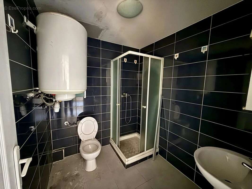 Appartement à SAINT-LAURENT-DU-VAR