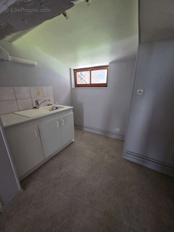 Appartement Rez-de-chaussée // Bernay - photo 4