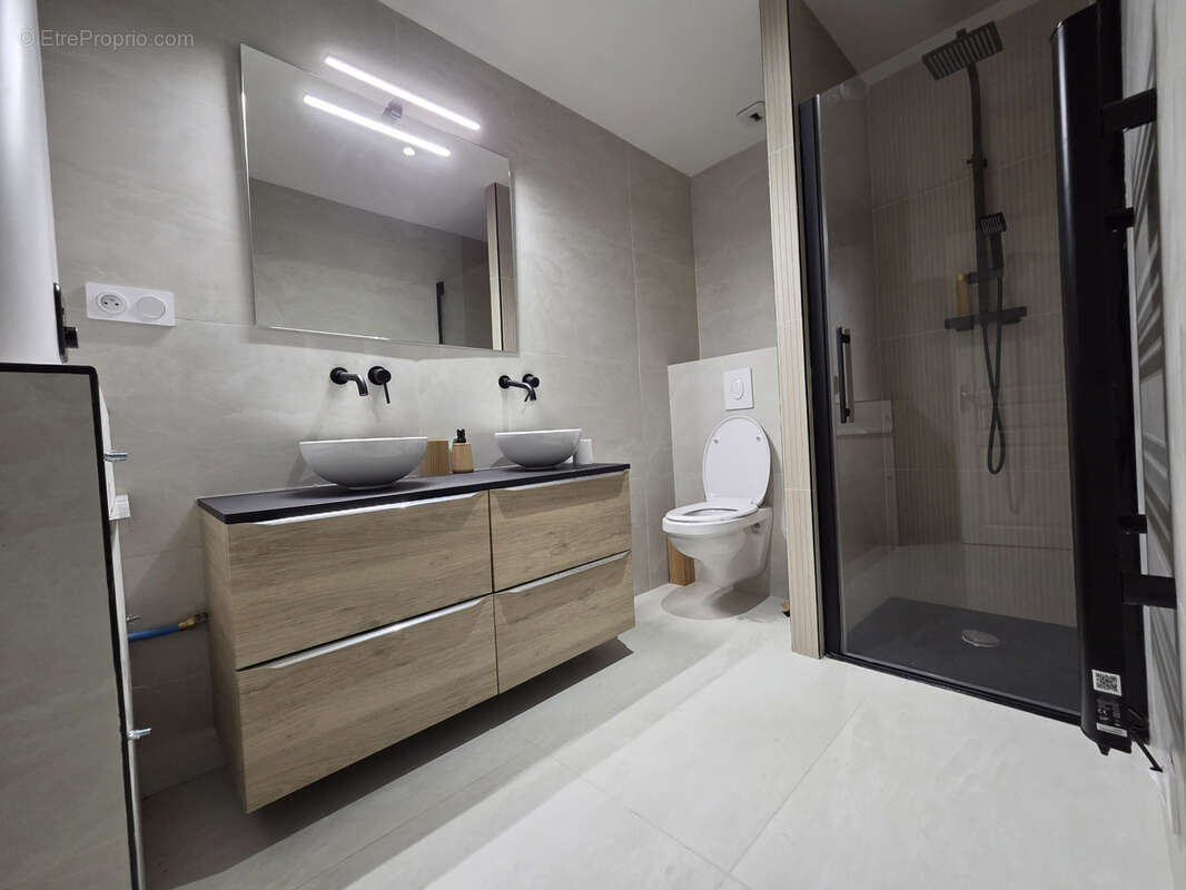 Appartement à SAINT-ETIENNE