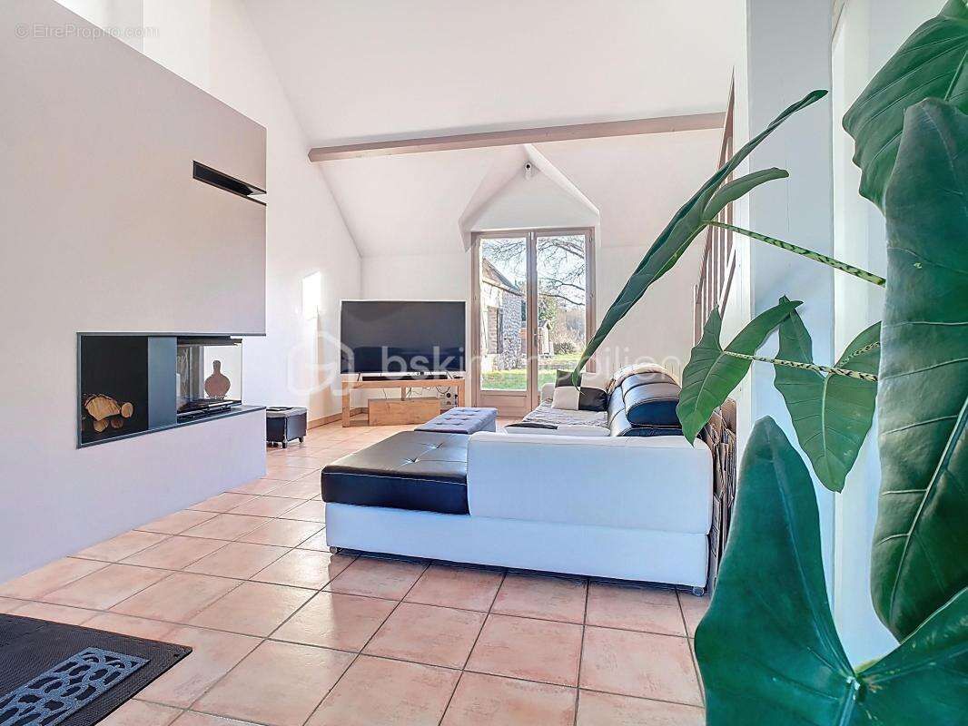 *** Maison de caractère + Appartement 2 pièces indépendant : charme de l'ancien rénové *** - photo 10