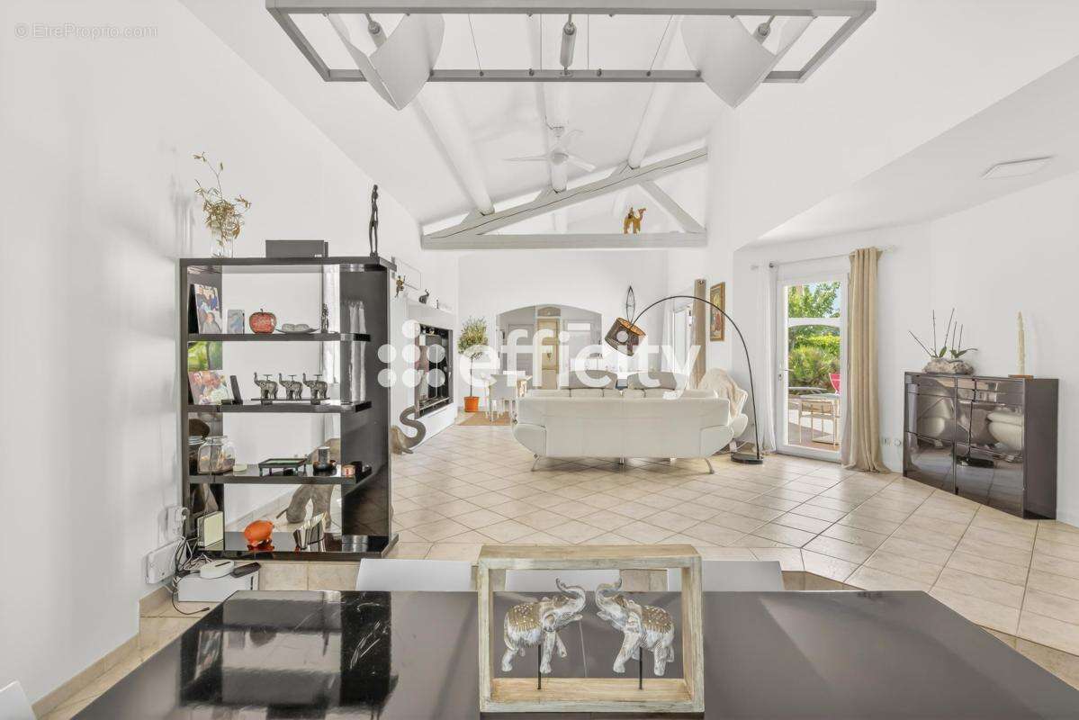 Maison 173 m² à Aix-En-Provence  - photo 9
