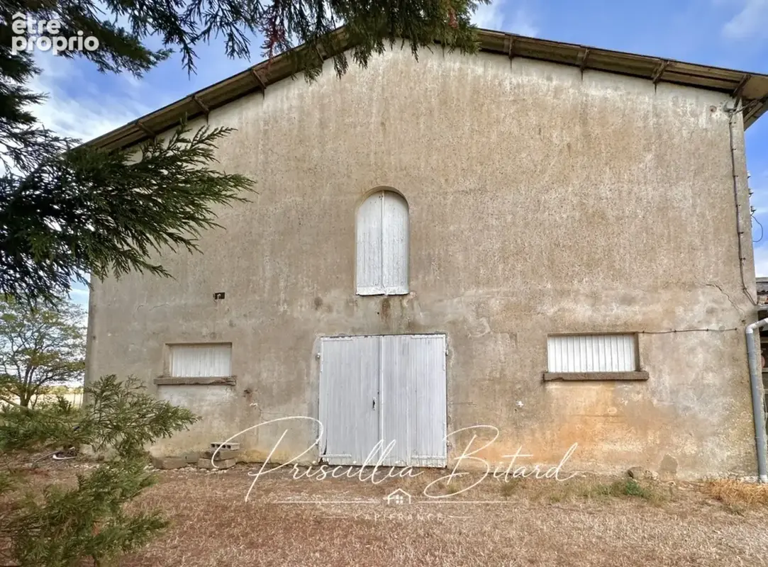 Maison à rénover avec grandes dépendances. Fort potentiel - photo 8