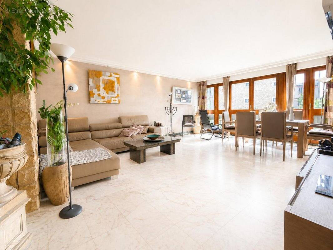 Photo 1 - Appartement à PARIS-20E