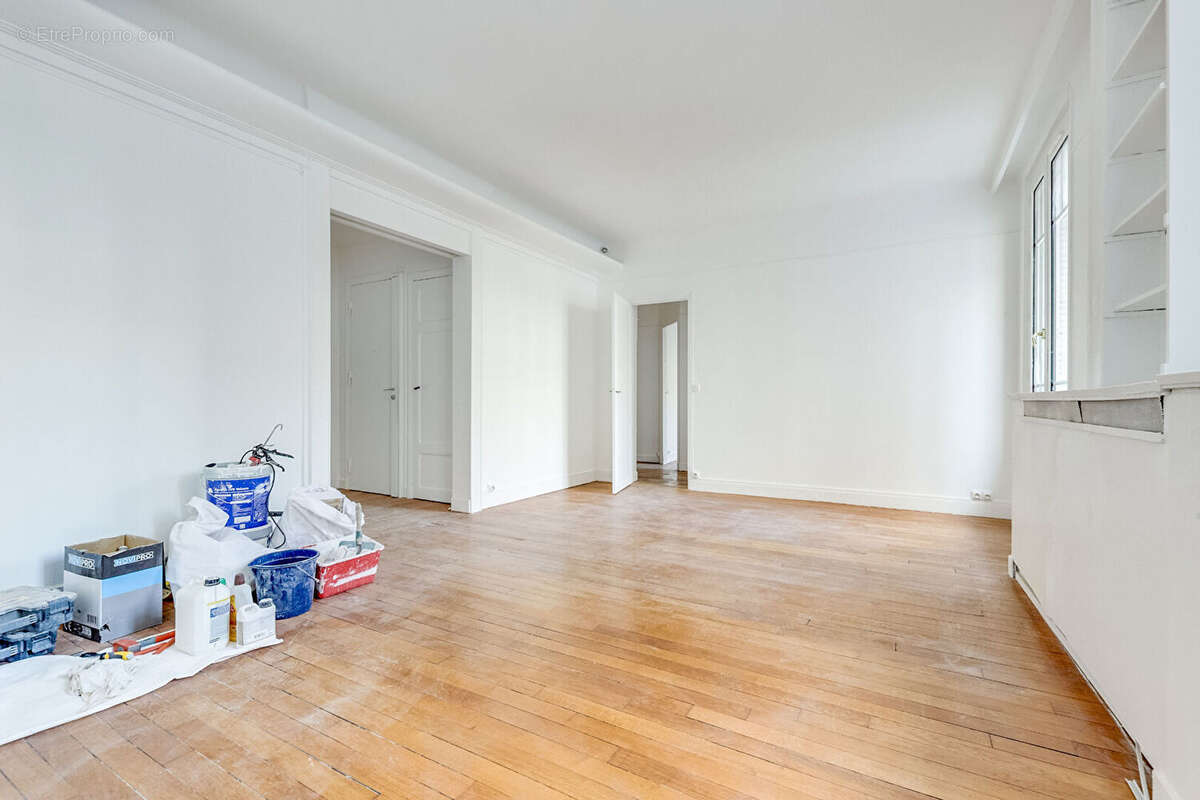 Appartement à PARIS-14E