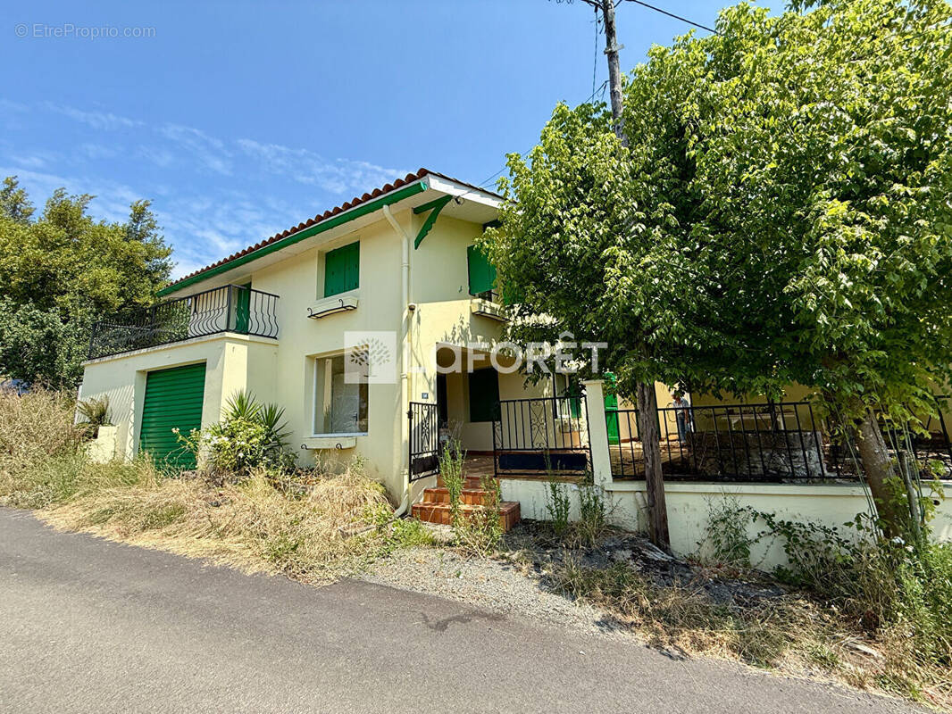 Maison à SAINTE-CROIX-DU-MONT